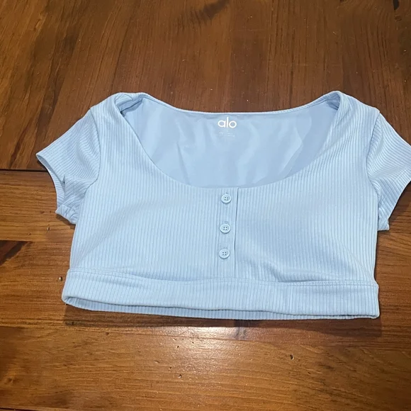 ALO Womens Light Blue Sky Blissful Henley Short Sleeve Scoop Bra Crop Top Size S - Picture 4 of 6